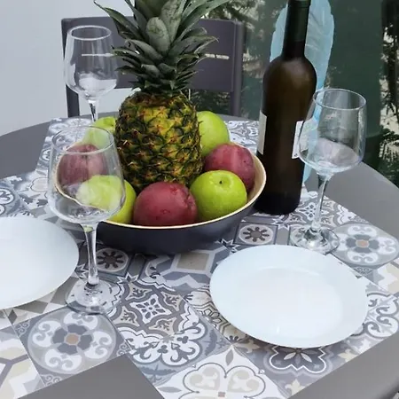 Cozy 1br Close To Harbour,sea,& Apartman Paphos