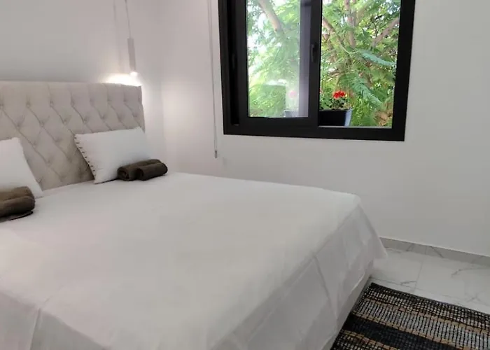 Cozy 1br Close To Harbour,sea,& アパート パ フォス