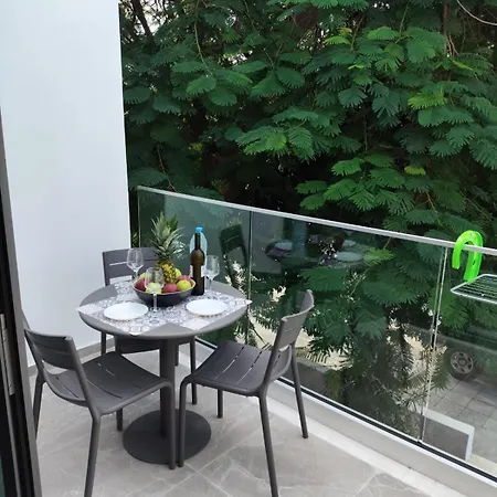 Cozy 1br Close To Harbour,sea,& * Paphos